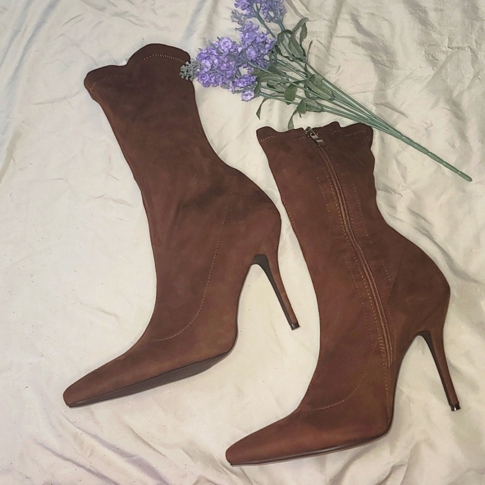 AKIRA Azalea Wang Brown/ Tan Suede Boot Heel Size 11